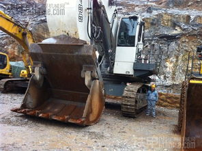 甲友實(shí)拍國內(nèi)某礦山使用大型設(shè)備